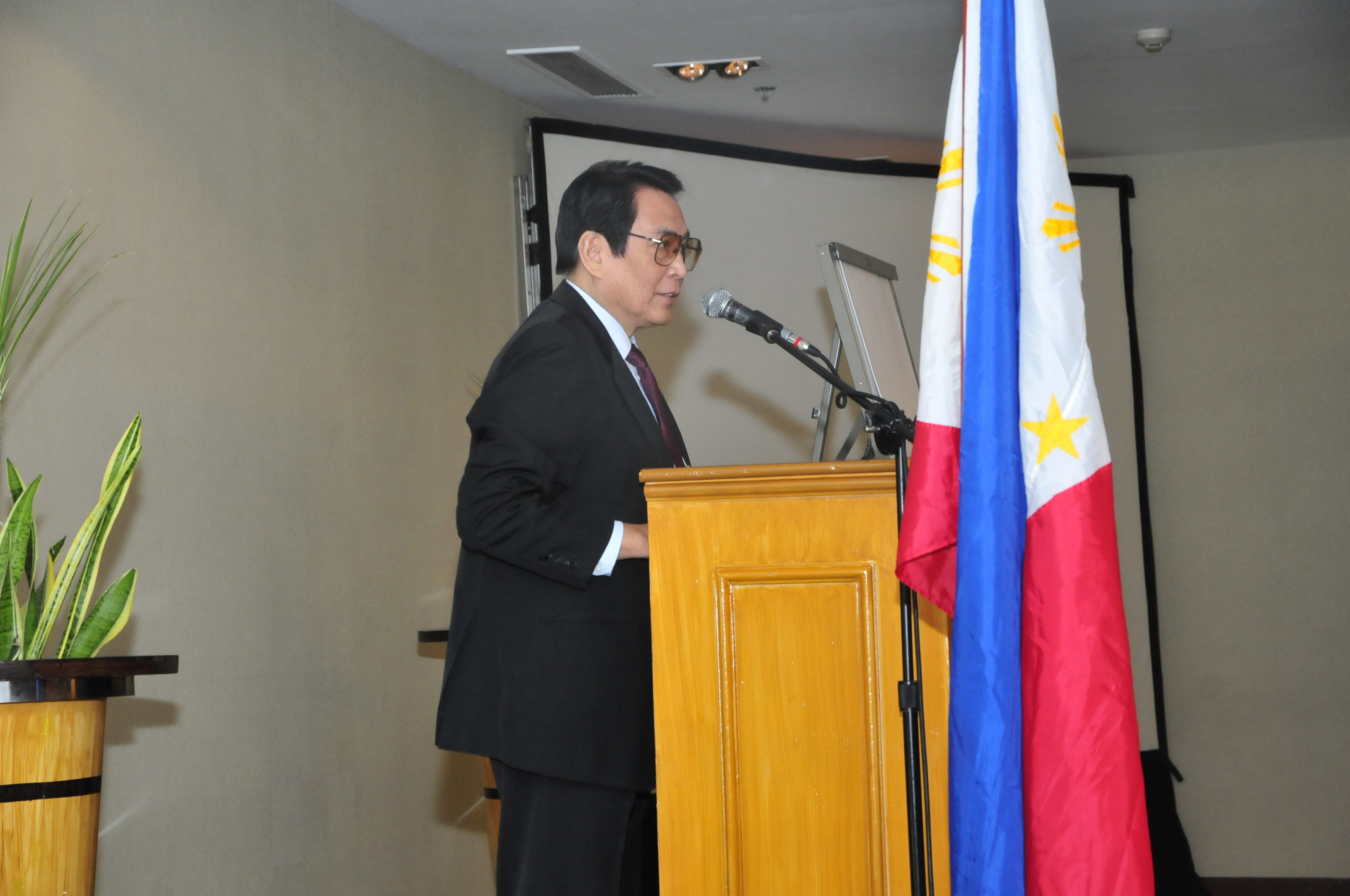 2011</br>Launch of The Rizal Academy </br>for Innovation and Leadership</br>January 24, 2011
